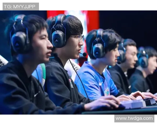 重庆篮球队的耐力揭秘：从训练到比赛的全方位探索与分析