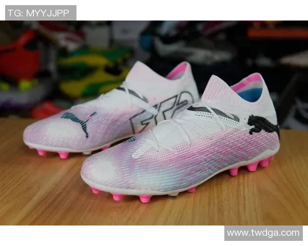 日本足球明星推荐的顶级球鞋选择与购买指南 日本足球明星推荐的顶级球鞋选择与购买指南