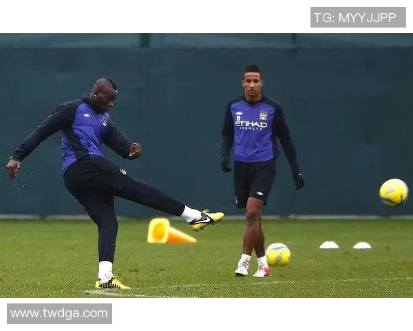 法国足球明星巴神的传奇人生与场上风采揭秘 法国足球明星巴神的传奇人生与场上风采揭秘